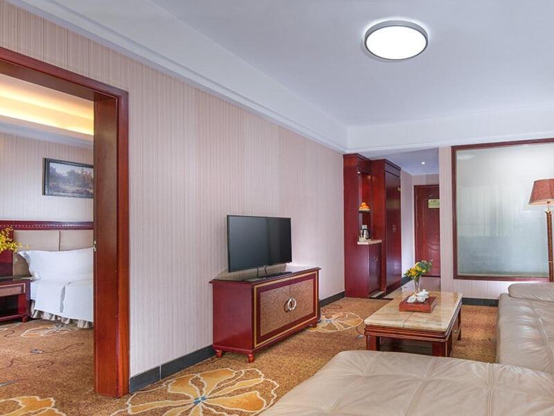 Vienna Hotel Longgang Nanlian Shenzhen Exterior photo