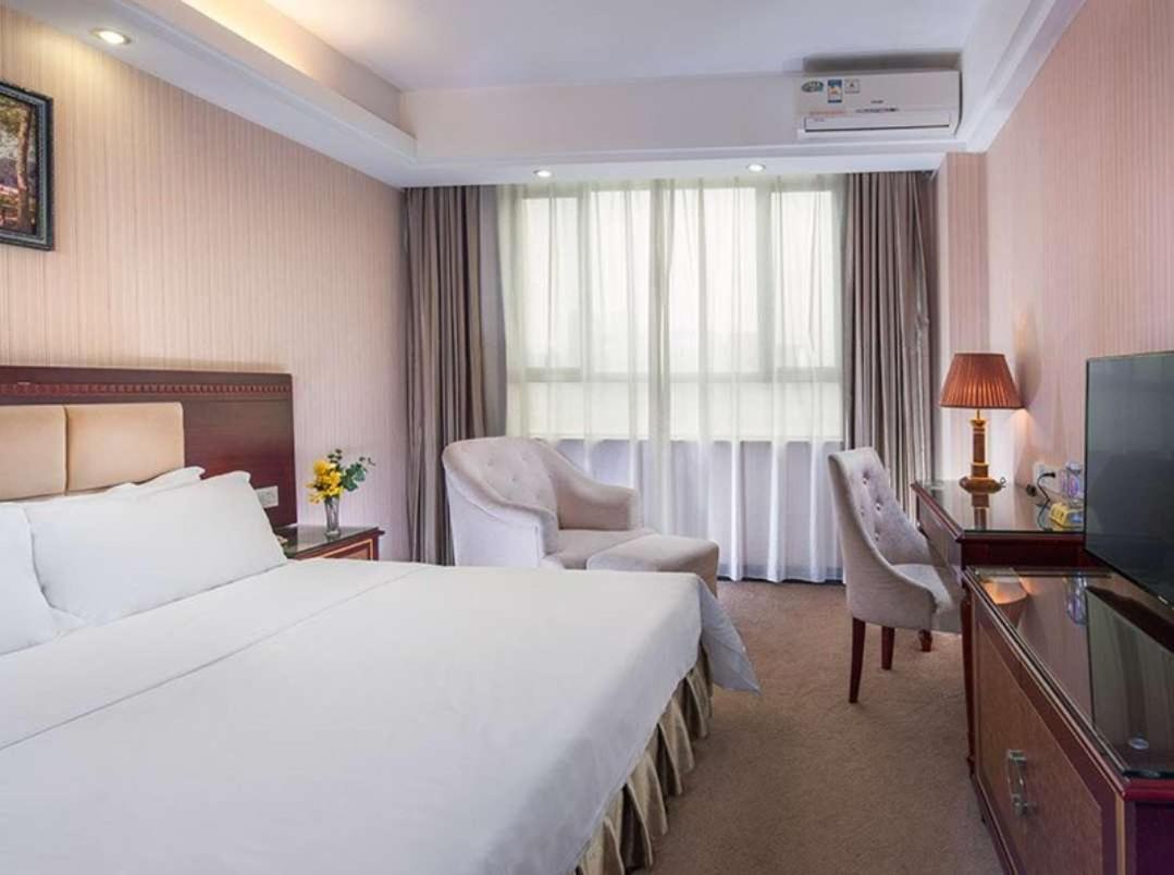 Vienna Hotel Longgang Nanlian Shenzhen Exterior photo